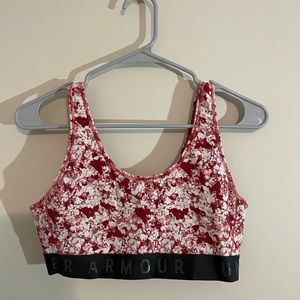 Under Armour cloth sports bra